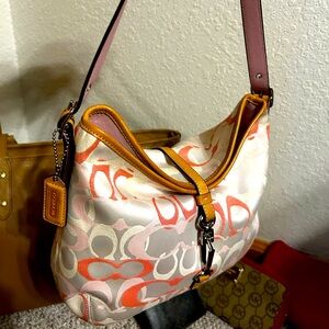 Pink coach purse🎀